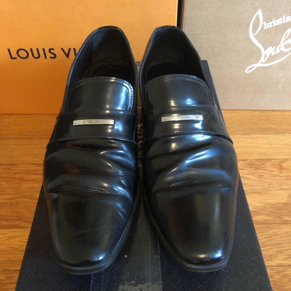 Prada dress shoes for men.